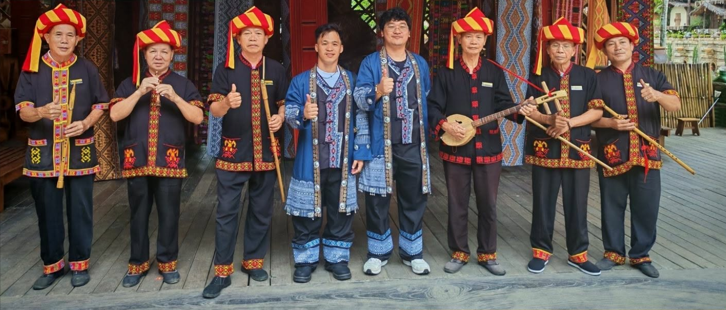 The JMD'S Travel & Tours team